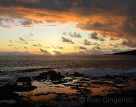 A quiet winter sunset over the tidepools at Hulopo`e